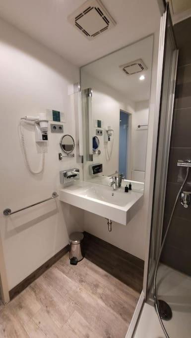 Nice Apartment In Modern Center Of Duesseldorf 외부 사진